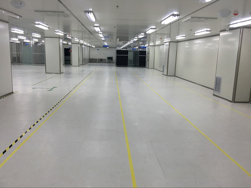 上海潔凈車間裝修工程-臨港高新產業區千級精密電子廠房裝修案例
