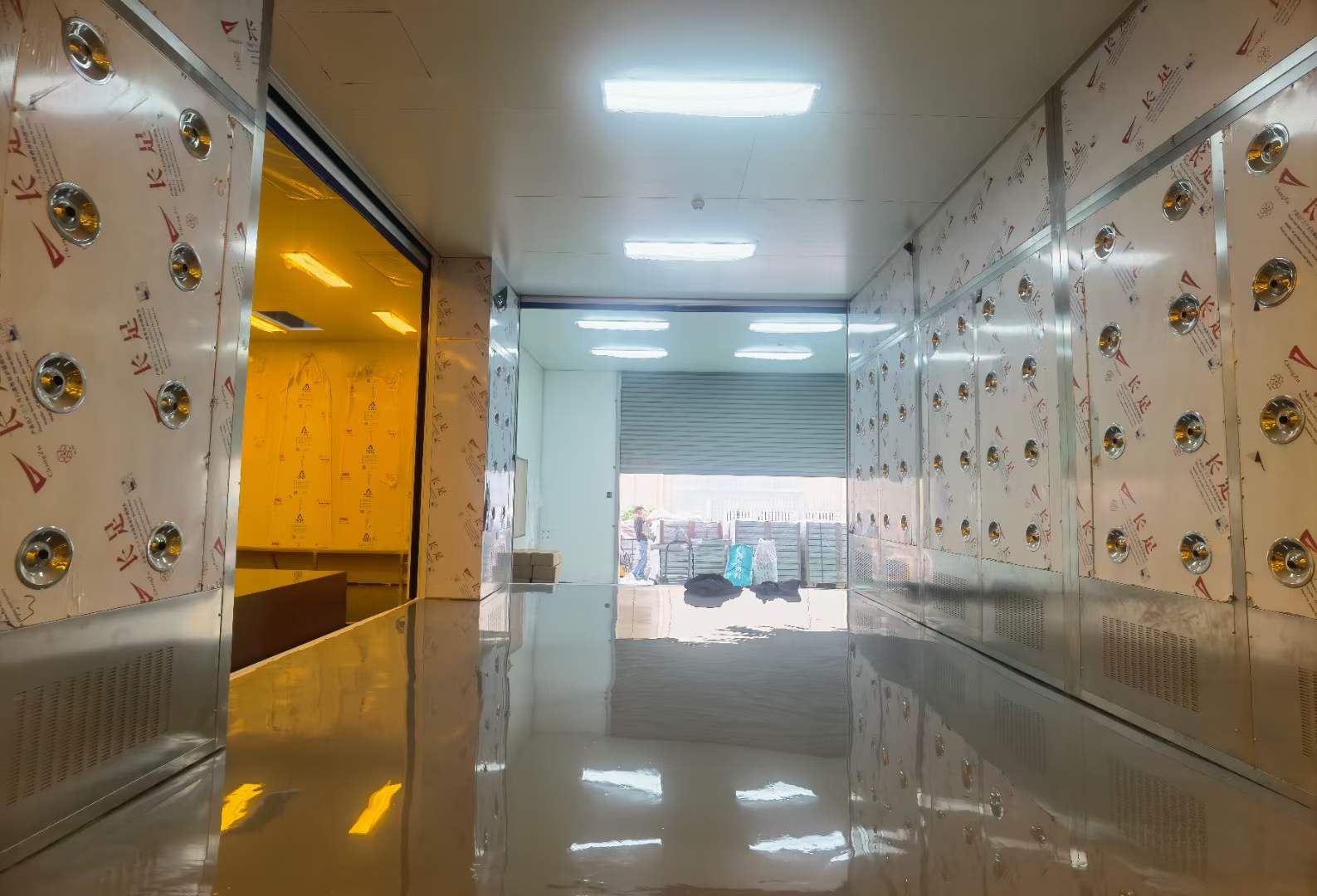 嘉興百級/千級光學潔凈室裝修工程